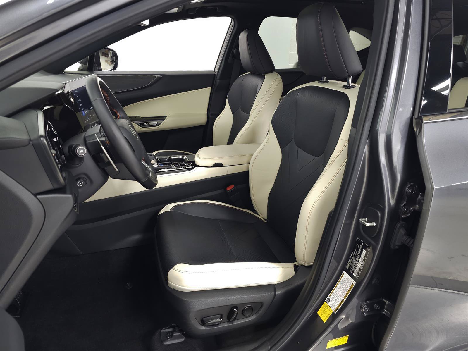Used 2024 Lexus NX 350h AWD w/ Vision Package image 17