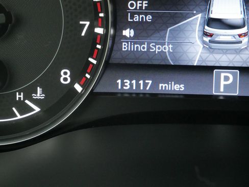 Used 2023 Nissan Armada SL w/ Cargo Package image 22