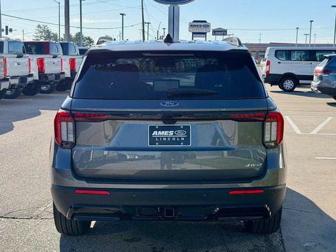 New 2026 Ford Explorer ST-Line w/ ST-Line Street Pack AWD/4WD image 4