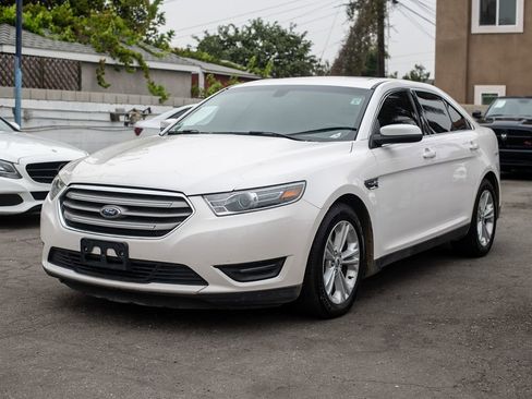 Used 2018 Ford Taurus SEL w/ Equipment Group 201A image 3