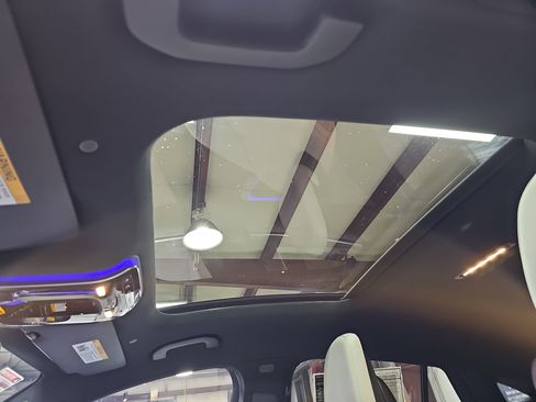 Certified 2025 Mercedes-Benz GLC 300 GLC 300 image 31