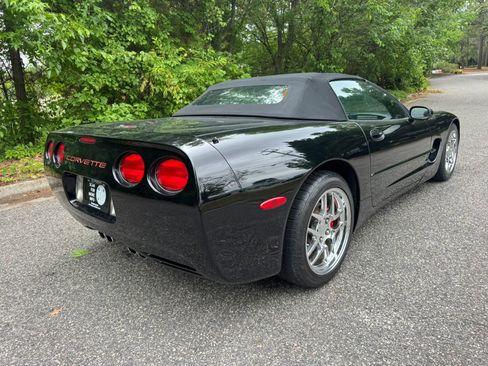 Used 2002 Chevrolet Corvette Convertible w/ Preferred Equipment Group2 RWD image 12