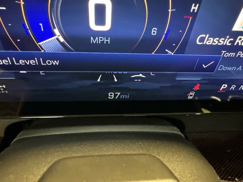 Used 2025 Chevrolet Traverse Z71 w/ Enhanced Driving Package AWD/4WD image 18