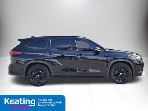 Used 2023 Toyota Highlander XSE FWD image 9