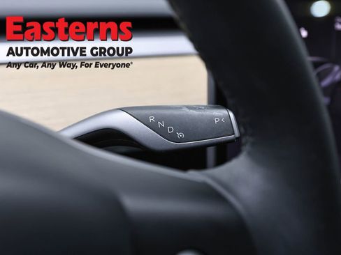 Used 2023 Tesla Model 3 Standard Range image 13