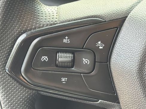 Used 2025 Chevrolet Trax LS FWD image 26
