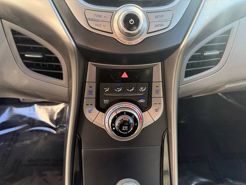 Used 2013 Hyundai Elantra GLS w/ Preferred Pkg image 24