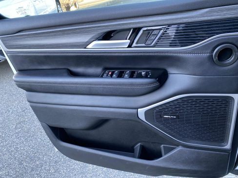 Certified 2024 Jeep Wagoneer Series II image 21