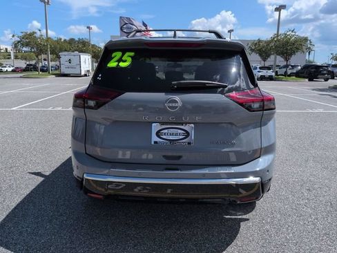 Used 2025 Nissan Rogue Platinum FWD image 5