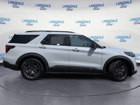 New 2027 Ford Explorer ST w/ Sun And Sound Package AWD/4WD image 3