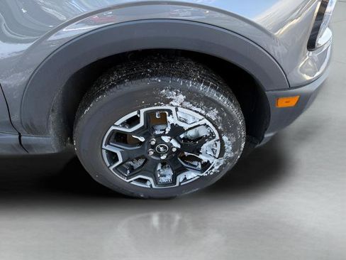 Certified 2025 Ford Bronco Sport Outer Banks w/ Outer Banks Tech Package+ AWD/4WD image 32