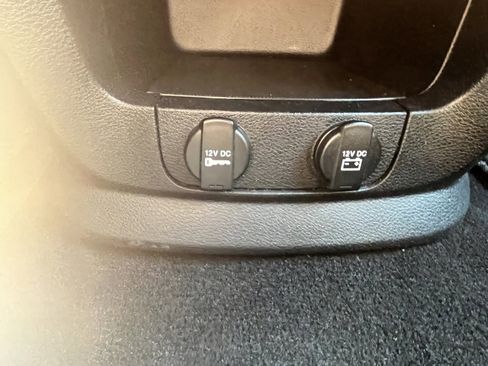 Used 2017 Dodge Grand Caravan SE image 19