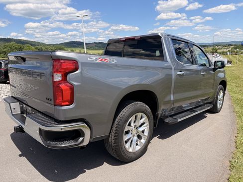 Used 2021 Chevrolet Silverado 1500 LTZ w/ LPO, Dark Essentials Package AWD/4WD image 3