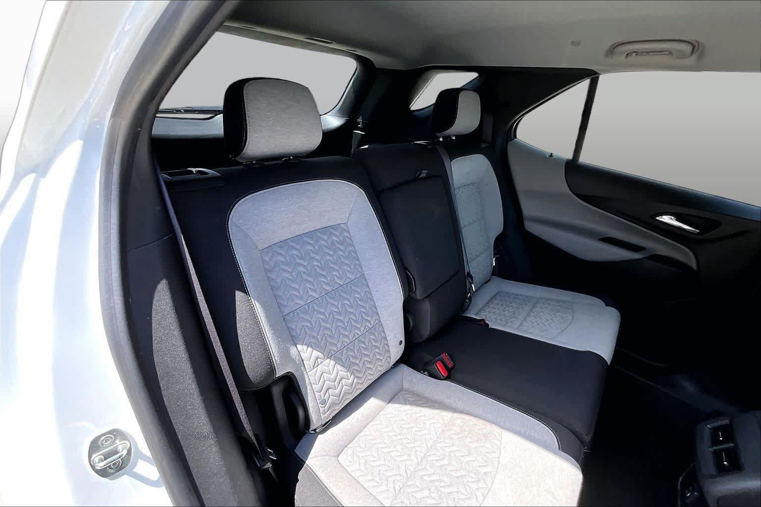 Used 2023 Chevrolet Equinox LT AWD/4WD image 37
