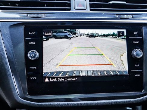 New 2024 Volkswagen Tiguan SE R-Line image 19