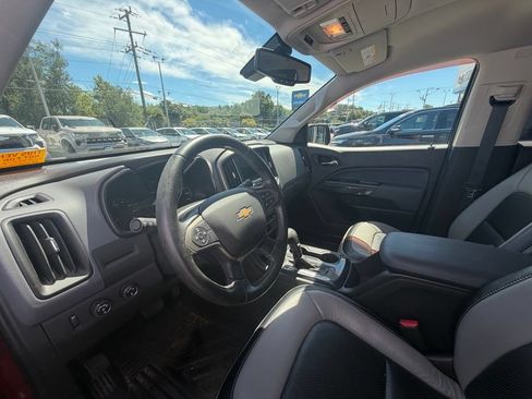 Used 2015 Chevrolet Colorado Z71 AWD/4WD image 12