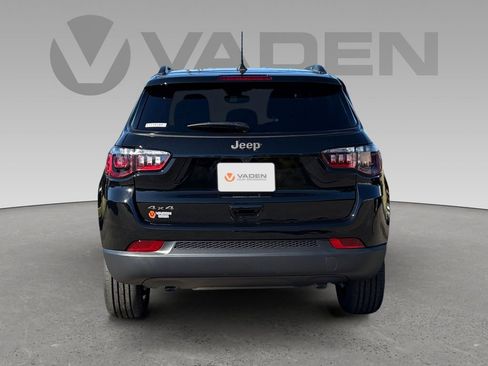 New 2026 Jeep Compass Latitude image 19