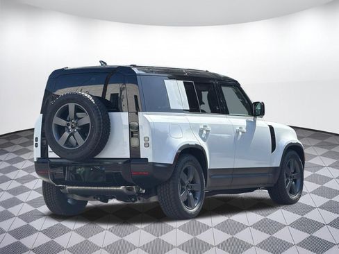 New 2026 Land Rover Defender 110 S AWD/4WD image 9
