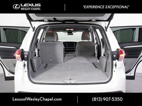 Used 2019 Toyota Highlander LE FWD image 25