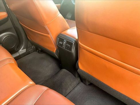 Used 2018 Nissan Rogue SL w/ Premium Package image 19