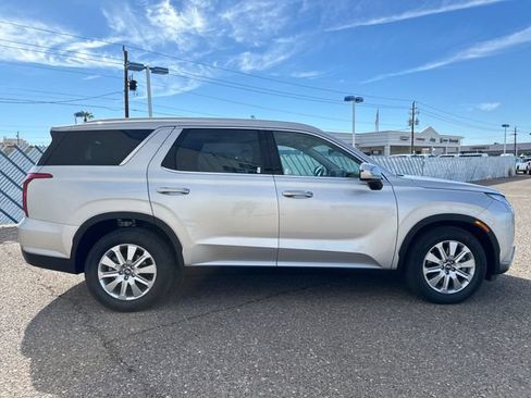Used 2025 Hyundai Palisade SEL FWD image 6