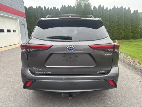 Used 2022 Toyota Highlander Limited AWD/4WD image 4