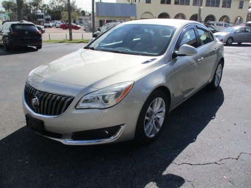 Used 2016 Buick Regal Base 4dr Sedan image 4