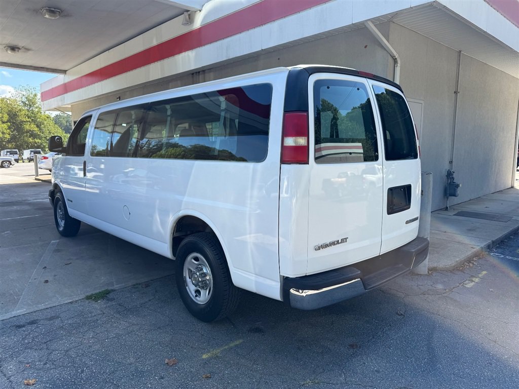 Used 2003 Chevrolet Express 3500 Extended Passenger w/ LS Preferred Equipment Group RWD image 8