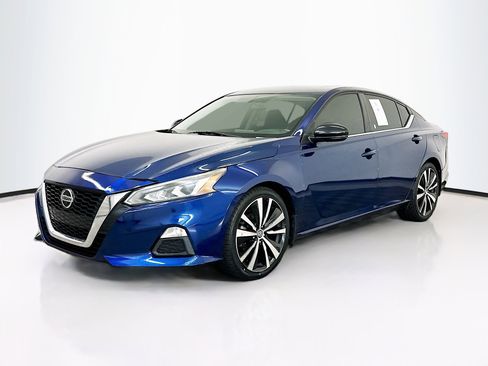 Used 2019 Nissan Altima 2.5 SR w/ SR Premium Package image 3