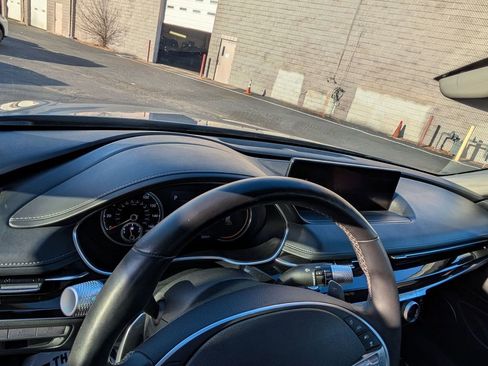 Used 2023 Genesis G80 2.5T image 14