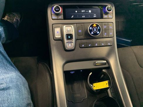 Used 2024 Hyundai Palisade Calligraphy image 10