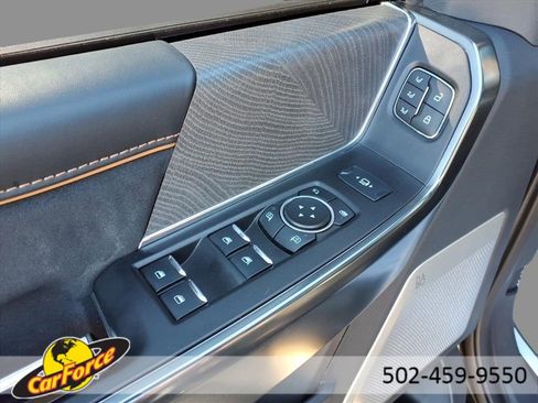 Used 2024 Ford F350 Platinum image 19