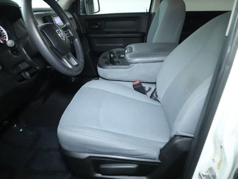 Used 2019 RAM 1500 Express image 18