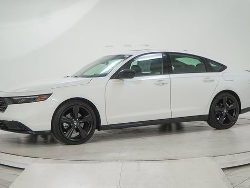 Used 2025 Honda Accord Sport image 5