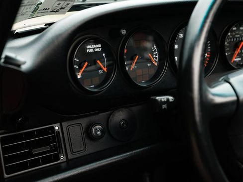 Used 1995 Porsche 911 Carrera RWD image 85