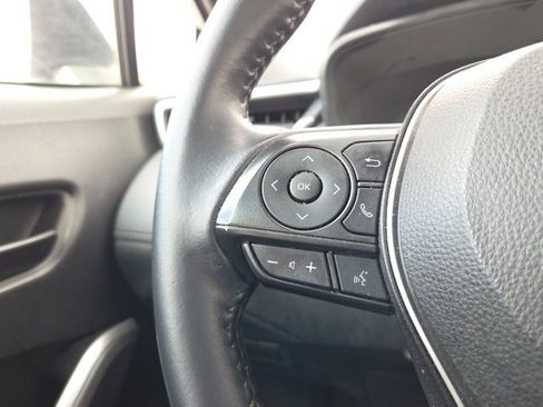 Used 2022 Toyota Corolla Cross LE image 21