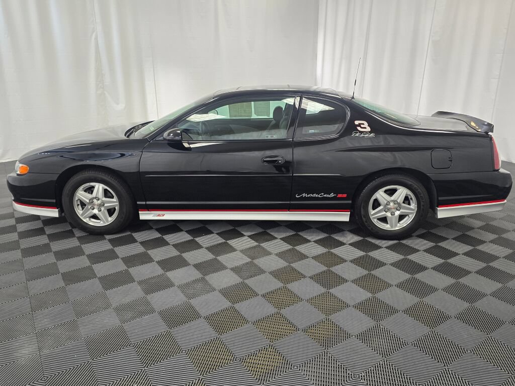 Used 2002 Chevrolet Monte Carlo SS w/ Preferred Equipment Group FWD image 2