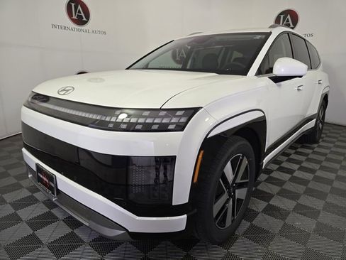 New 2026 Hyundai Ioniq 9 SEL image 2