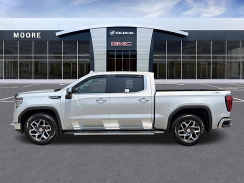 Used 2022 GMC Sierra 1500 SLT w/ SLT Convenience Package AWD/4WD image 6