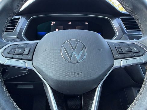 Used 2023 Volkswagen Tiguan SE FWD image 23