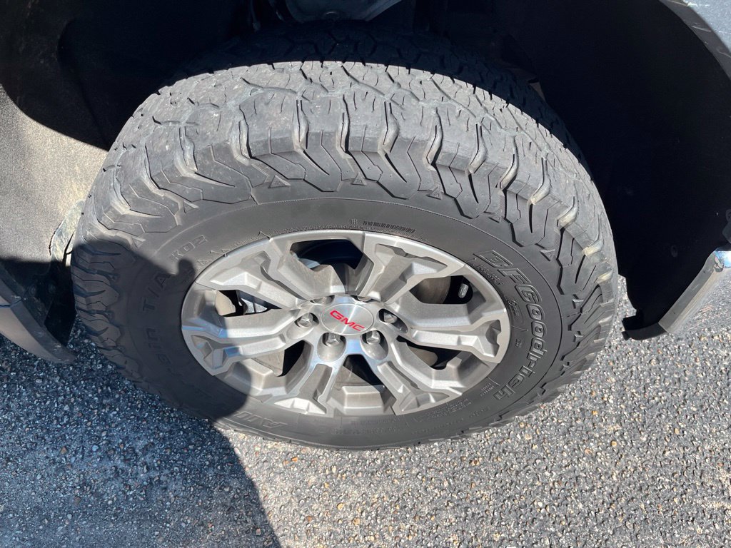 Used 2021 GMC Sierra 1500 SLE w/ X31 Off-Road Package AWD/4WD image 10