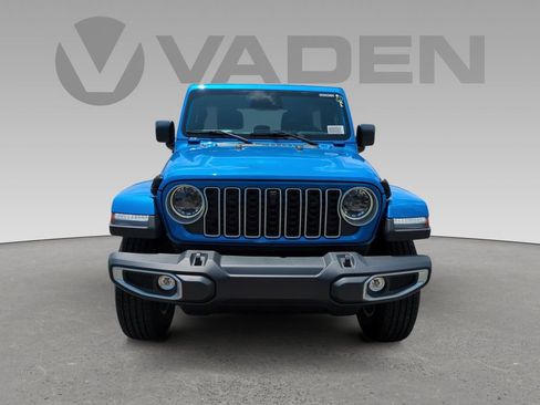 New 2025 Jeep Wrangler Sahara image 22