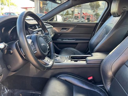 Used 2016 Jaguar XF S image 25