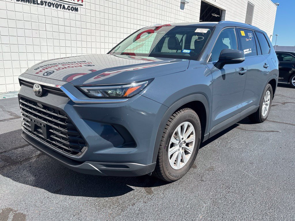 Used 2025 Toyota Grand Highlander FWD image 1