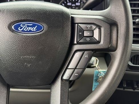 Used 2017 Ford F550 2WD Regular Cab Super Duty image 18