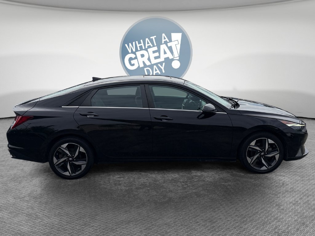 Used 2021 Hyundai Elantra SEL w/ Convenience + Premium Package FWD image 2