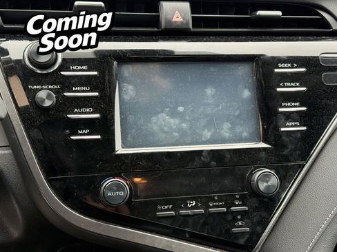 Used 2020 Toyota Camry SE image 11