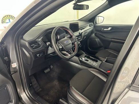 Used 2025 Ford Escape ST-Line AWD/4WD image 13