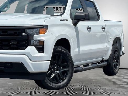 Used 2024 Chevrolet Silverado 1500 Custom w/ Turbomax Blackout Package RWD image 3