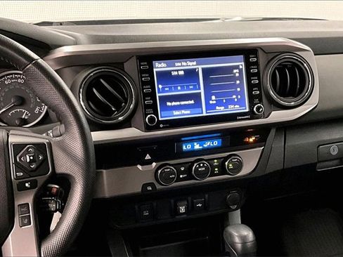 Used 2021 Toyota Tacoma SR5 image 6